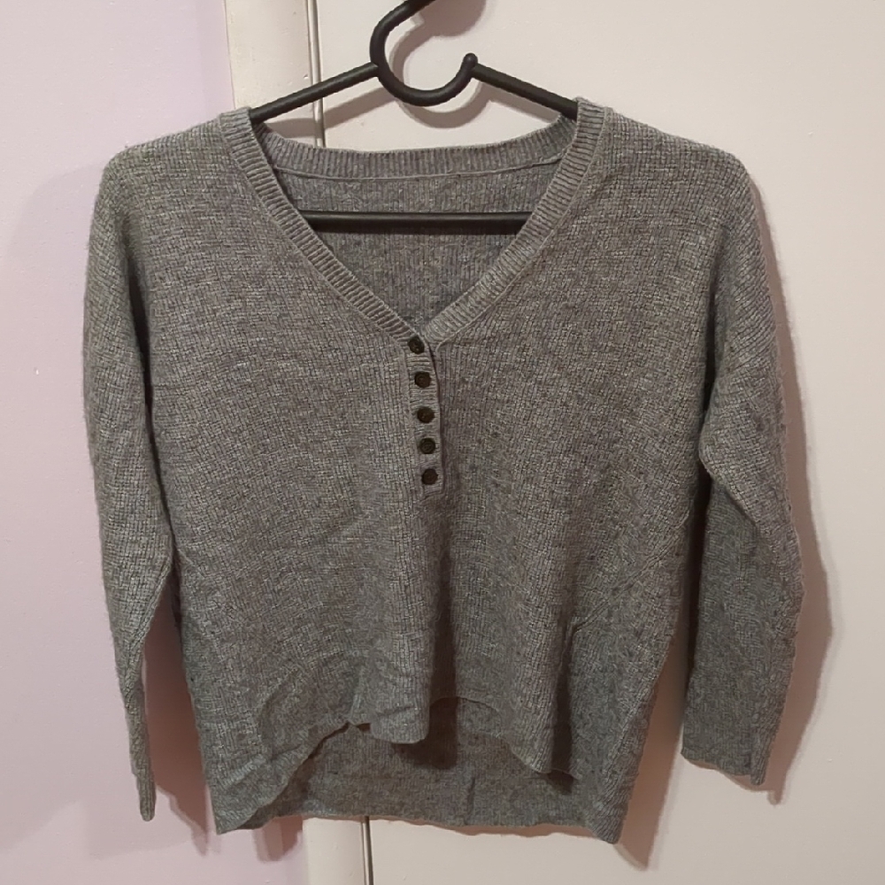 J. Crew Gray V-Neck Buttoned Women's Sweater